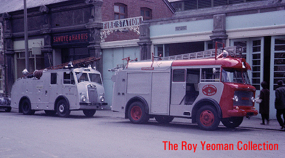 Newton Abbot old fire station with WrT & WrL. (Image size 136kb).